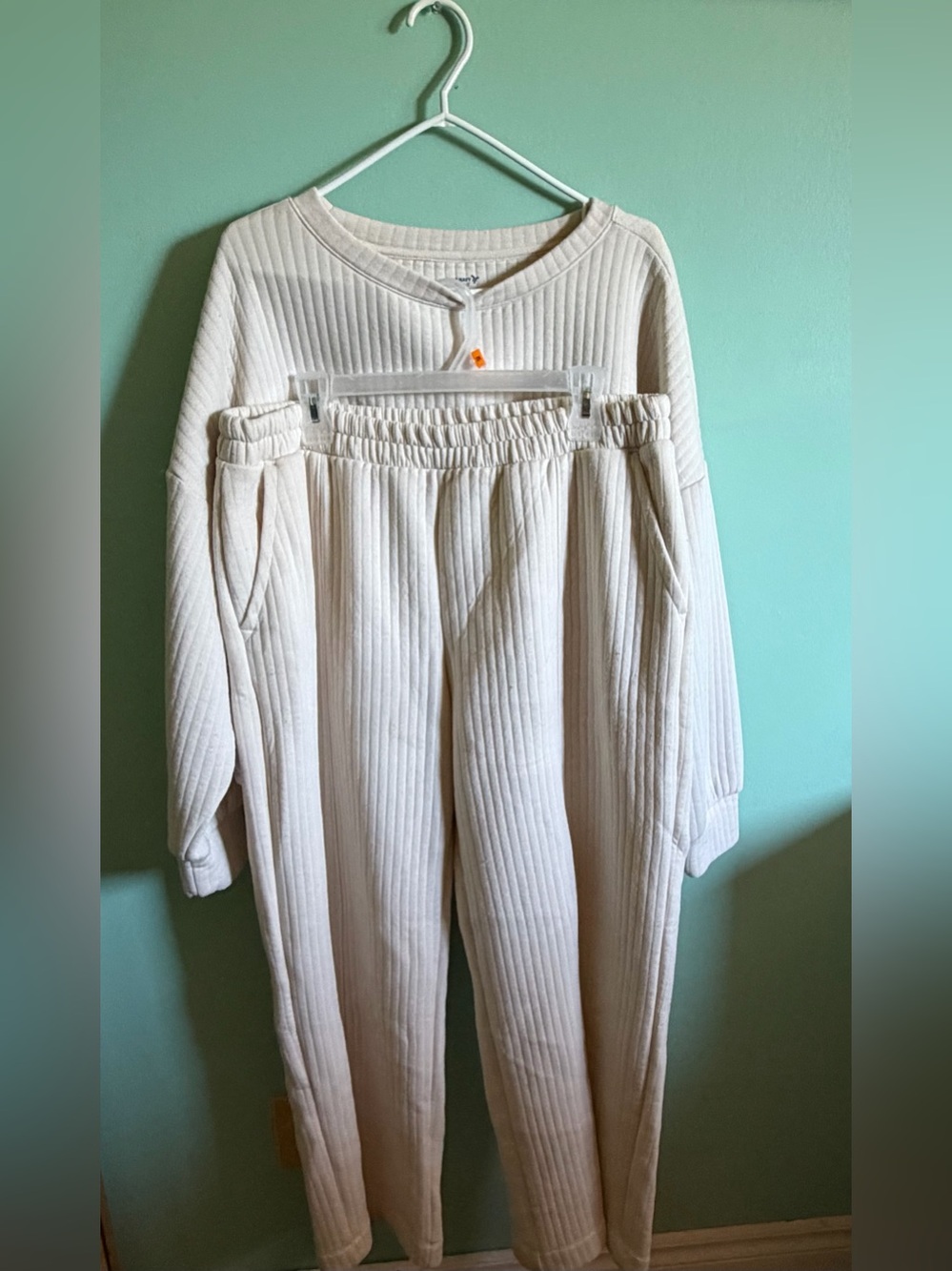 Old Navy Cream Ribbed lounge set